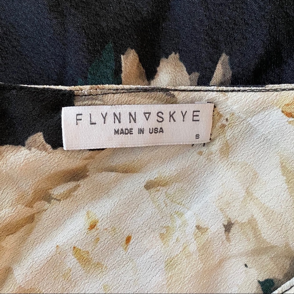 Flynn Skye Gorgeous Dress 👗 ! - Picture 8 of 8